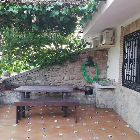 La Presa Holiday home Valdeobispo